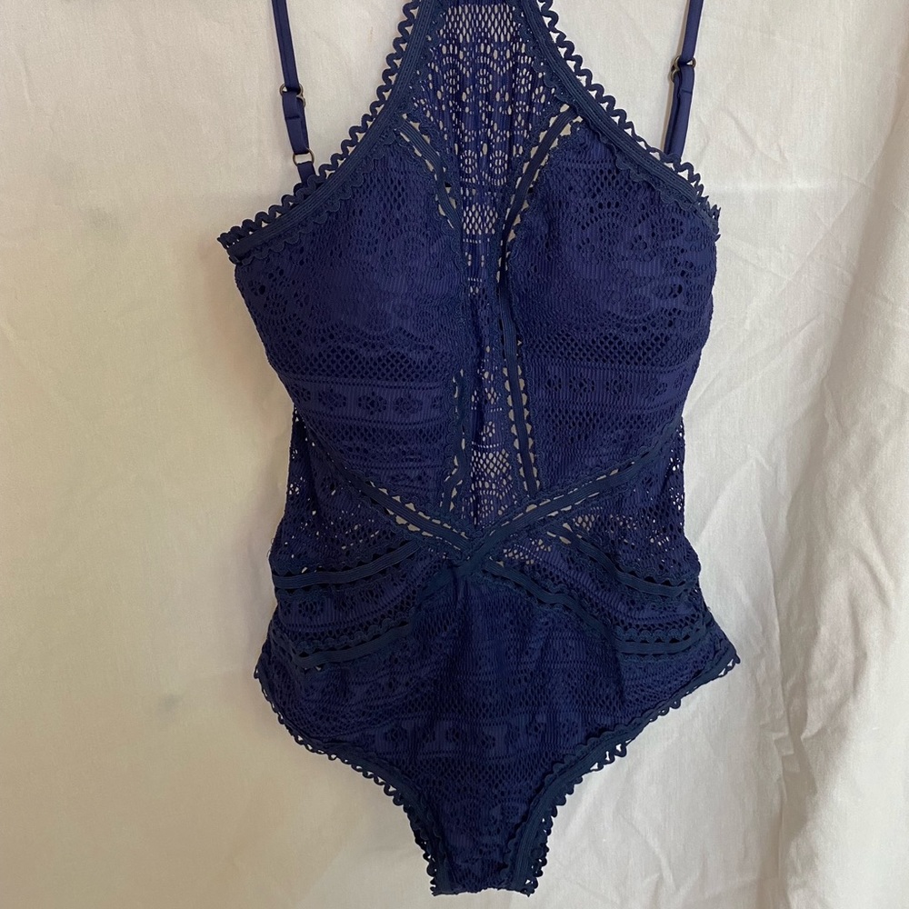 BECCA Navy Swim Suit ***TAGS STILL ON ***